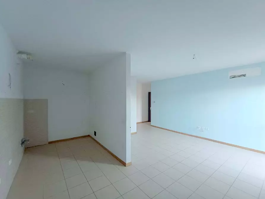 Immagine 4 di Appartamento in vendita  in via XXX strada a Fano