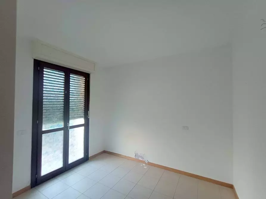 Immagine 10 di Appartamento in vendita  in via XXX strada a Fano