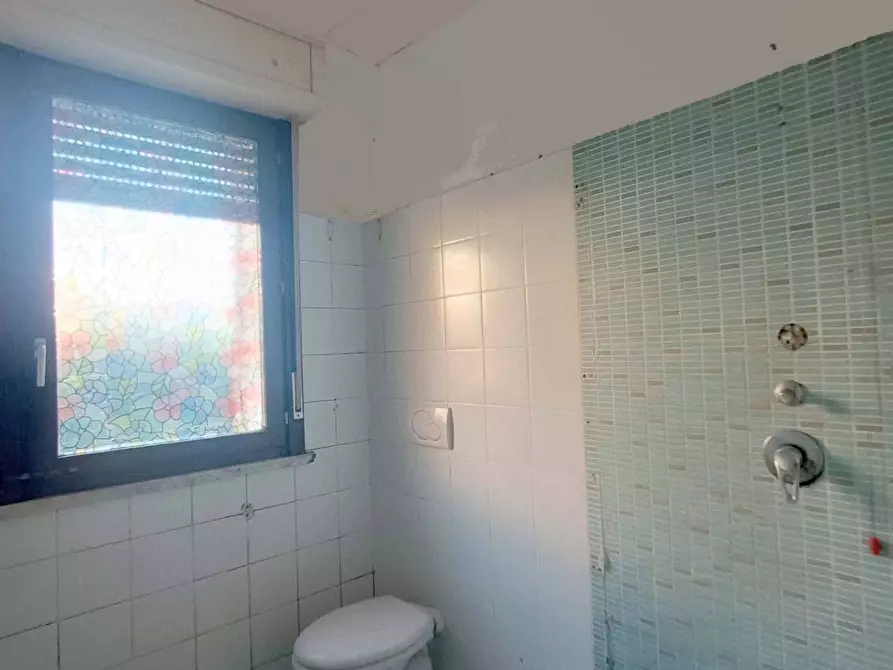 Immagine 12 di Appartamento in vendita  in via XXX strada a Fano