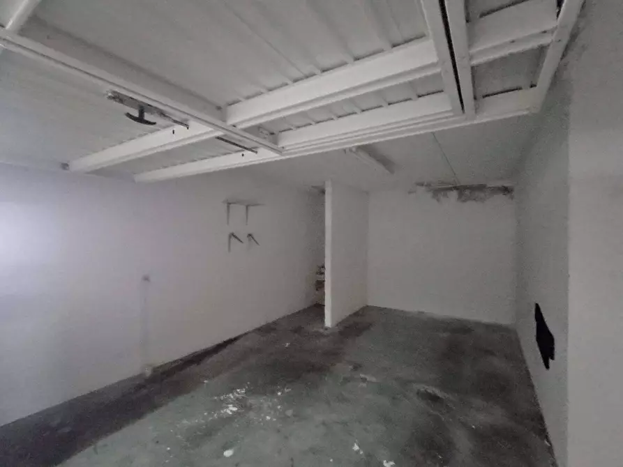 Immagine 18 di Appartamento in vendita  in via XXX strada a Fano