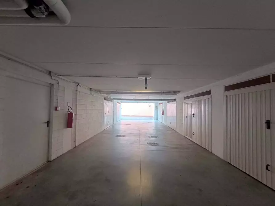 Immagine 20 di Appartamento in vendita  in via XXX strada a Fano