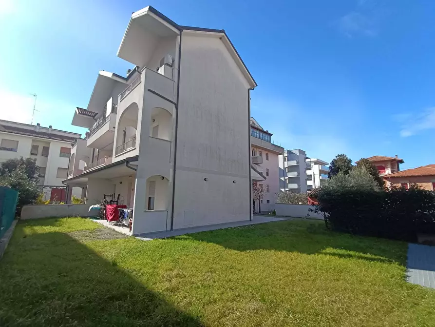 Immagine 1 di Appartamento in vendita  in Via Persiutti 6 a Fano