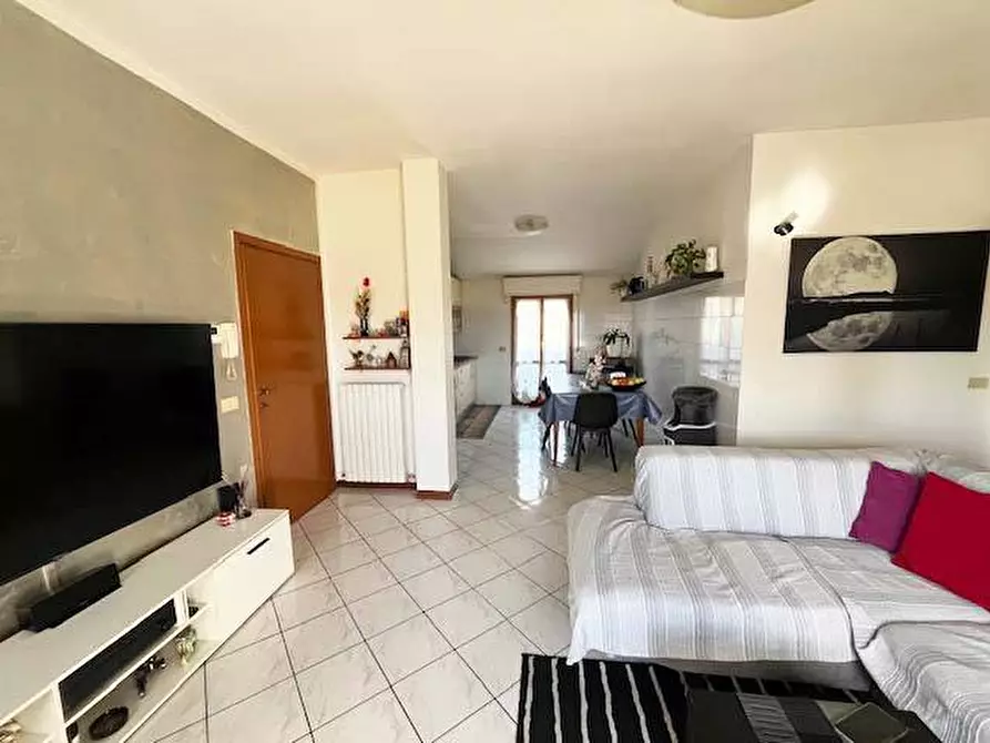 Immagine 4 di Appartamento in vendita  in via I Strada a Fano