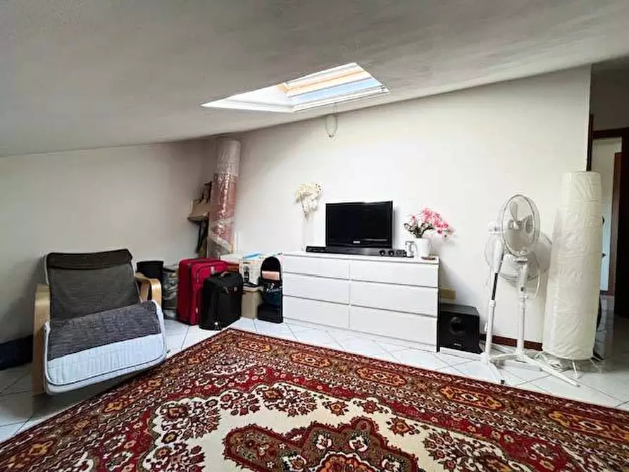 Immagine 14 di Appartamento in vendita  in via I Strada a Fano