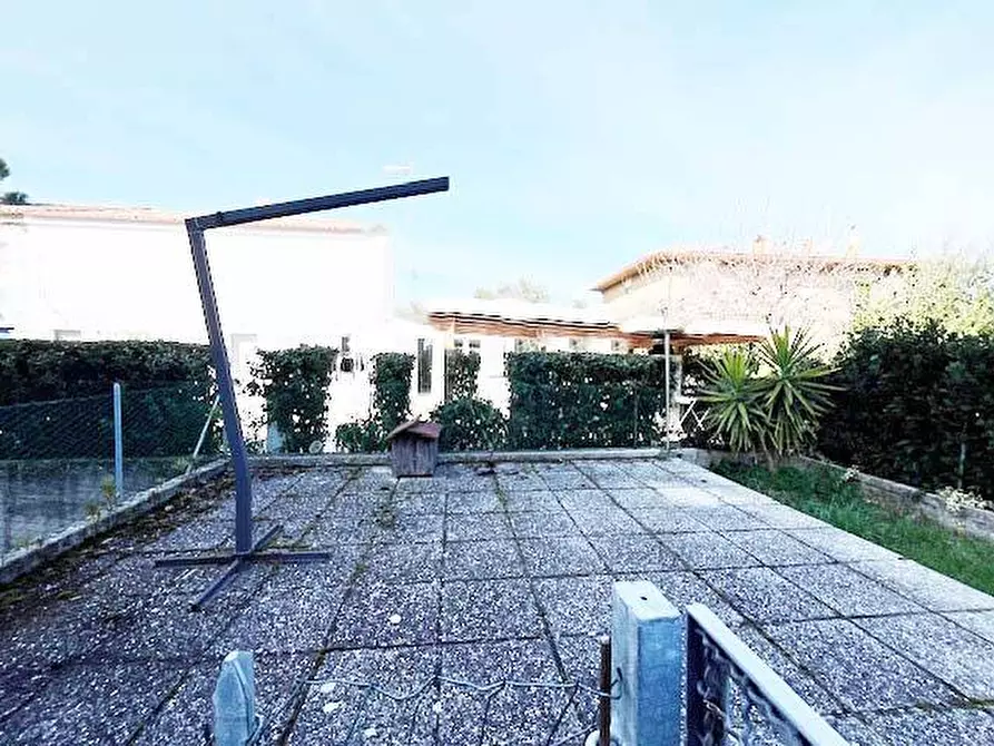 Immagine 27 di Appartamento in vendita  in via I Strada a Fano