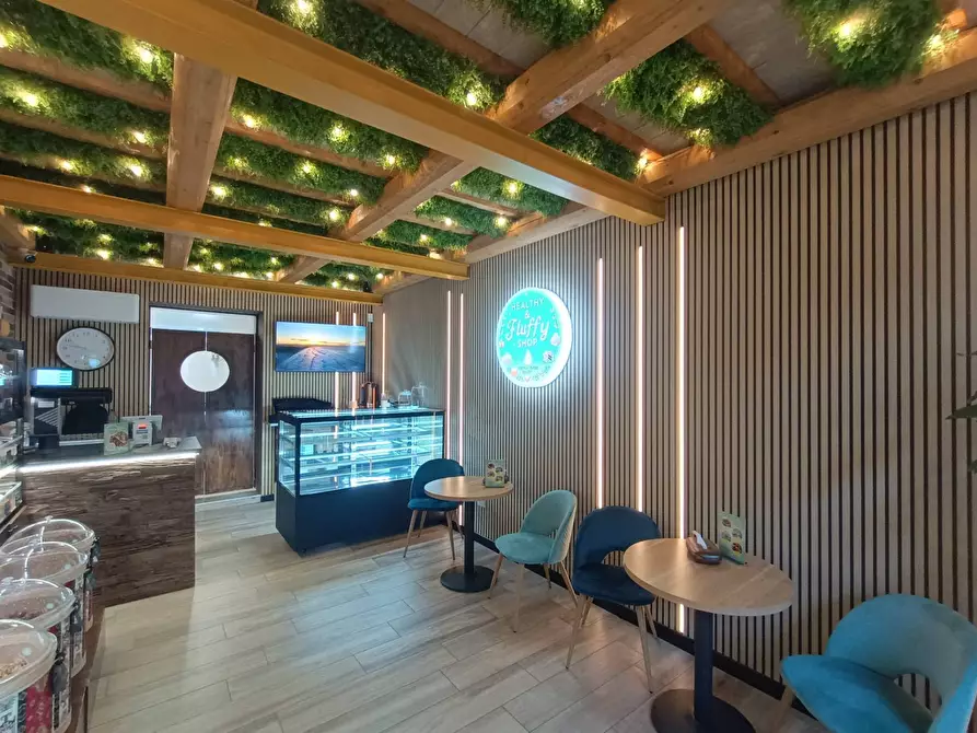 Immagine 1 di Locale commerciale in affitto  in VIA ROMA 37 a Fano