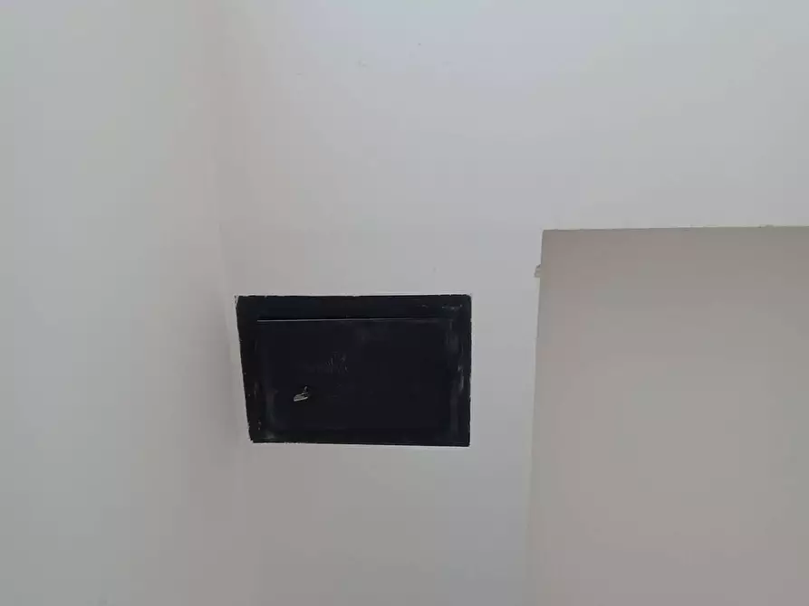 Immagine 7 di Ufficio in vendita  in Galleria Dei Fonditori 58 a Pesaro