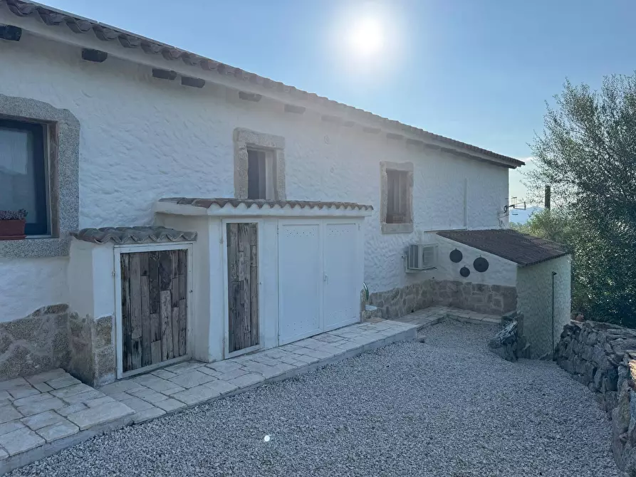 Immagine 15 di Casa semindipendente in vendita  in località sn a Arzachena