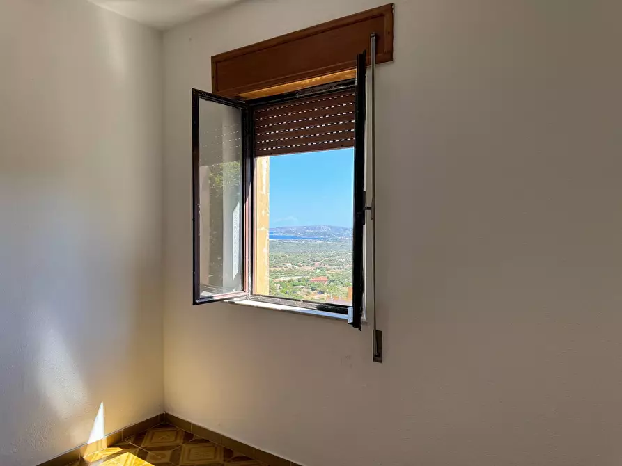 Immagine 5 di Appartamento in vendita  in VIA ENRICO COSTA SNC a Santa Teresa Gallura