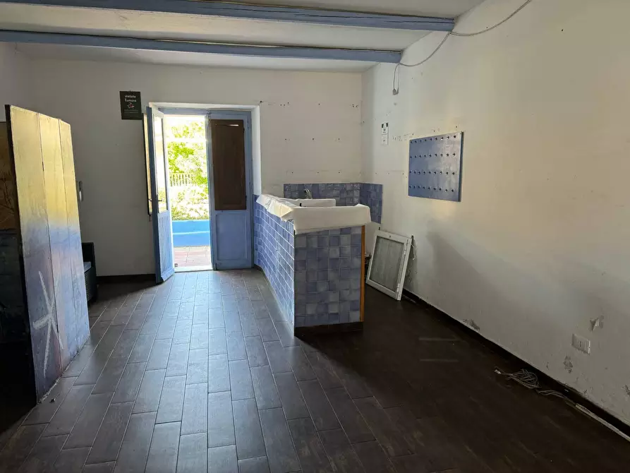 Immagine 3 di Attività commerciale in vendita  in Porto Pozzo a Santa Teresa Gallura