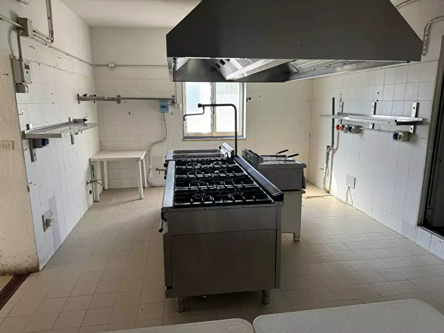 Immagine 2 di Attività commerciale in vendita  in Porto Pozzo a Santa Teresa Gallura