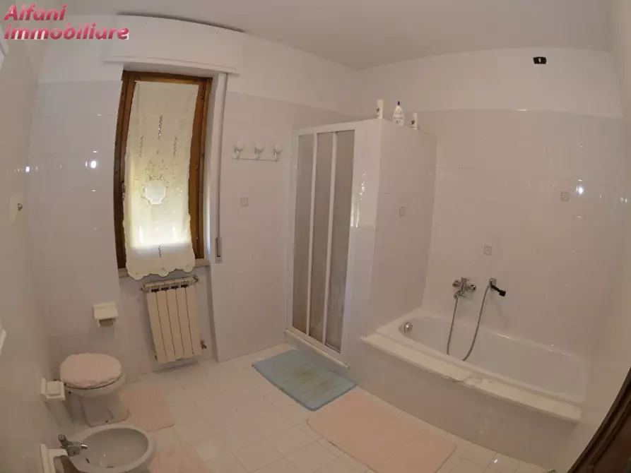 Immagine 43 di Villa in vendita  in Via L. Einaudi 1 a Capolona