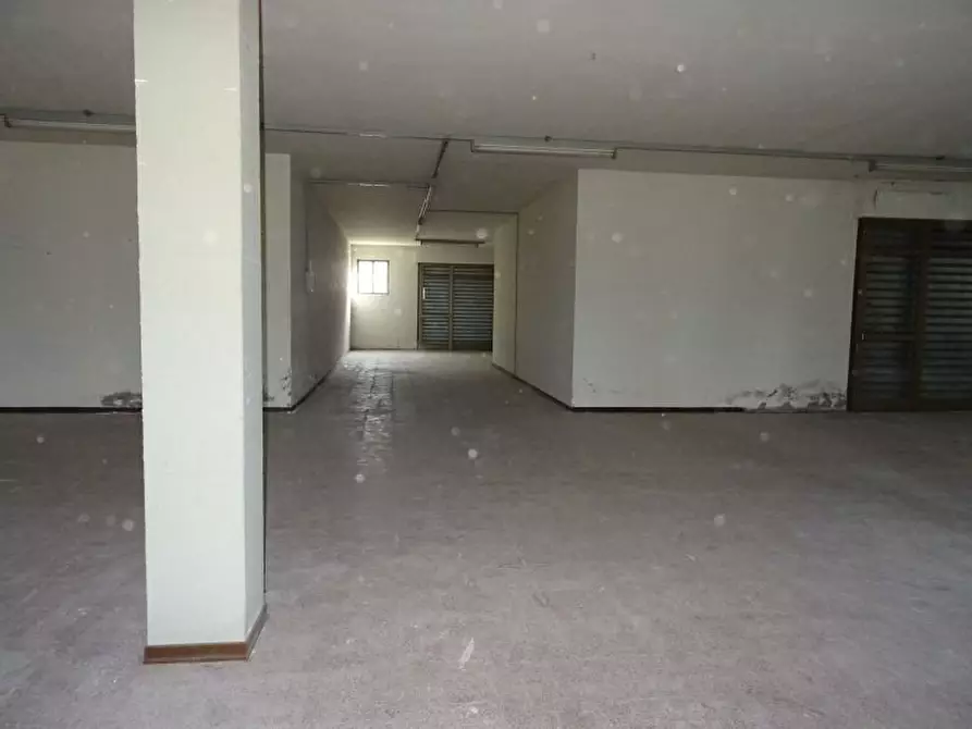 Immagine 4 di Magazzino in affitto  in Via Bixio a Poppi