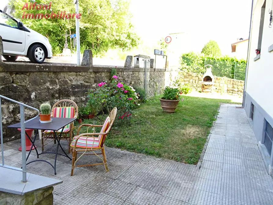 Immagine 17 di Appartamento in vendita  a Castel San Niccolò