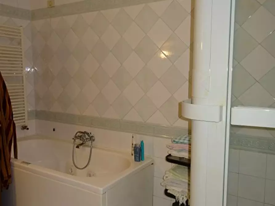 Immagine 16 di Appartamento in vendita  a Castel Focognano