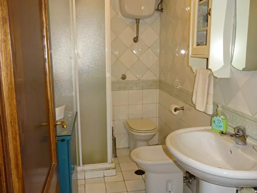 Immagine 21 di Appartamento in vendita  a Castel Focognano