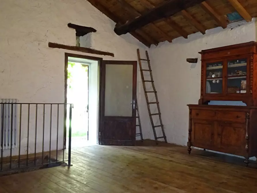 Immagine 19 di Casa indipendente in vendita  in PIAN DEI CORTINI 217 a Bibbiena
