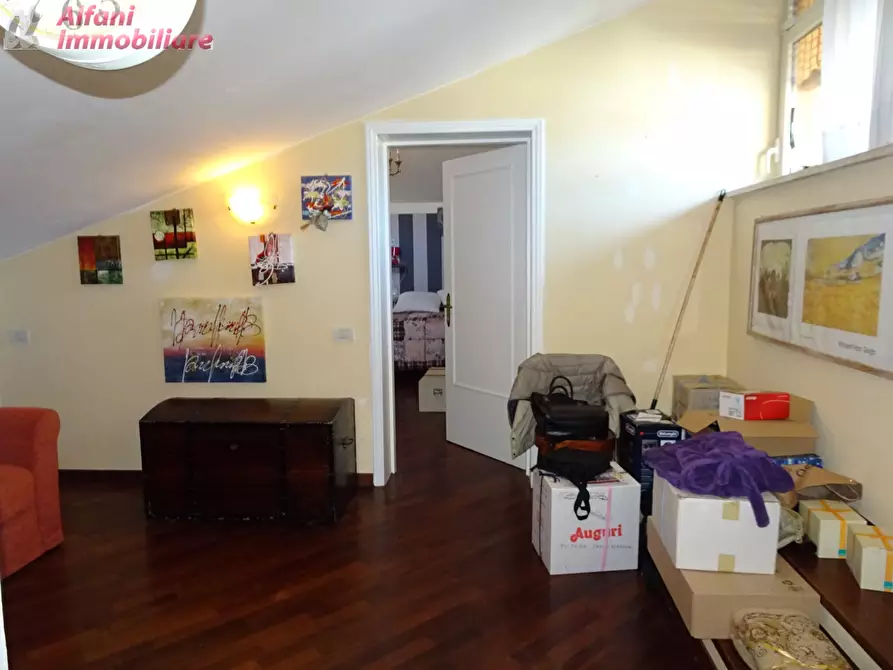 Immagine 9 di Appartamento in vendita  a Castel San Niccolò