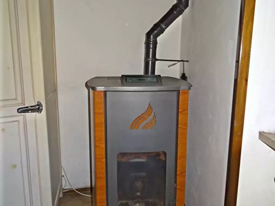 Immagine 4 di Casa semindipendente in vendita  in Castel Focognano 23 a Castel Focognano