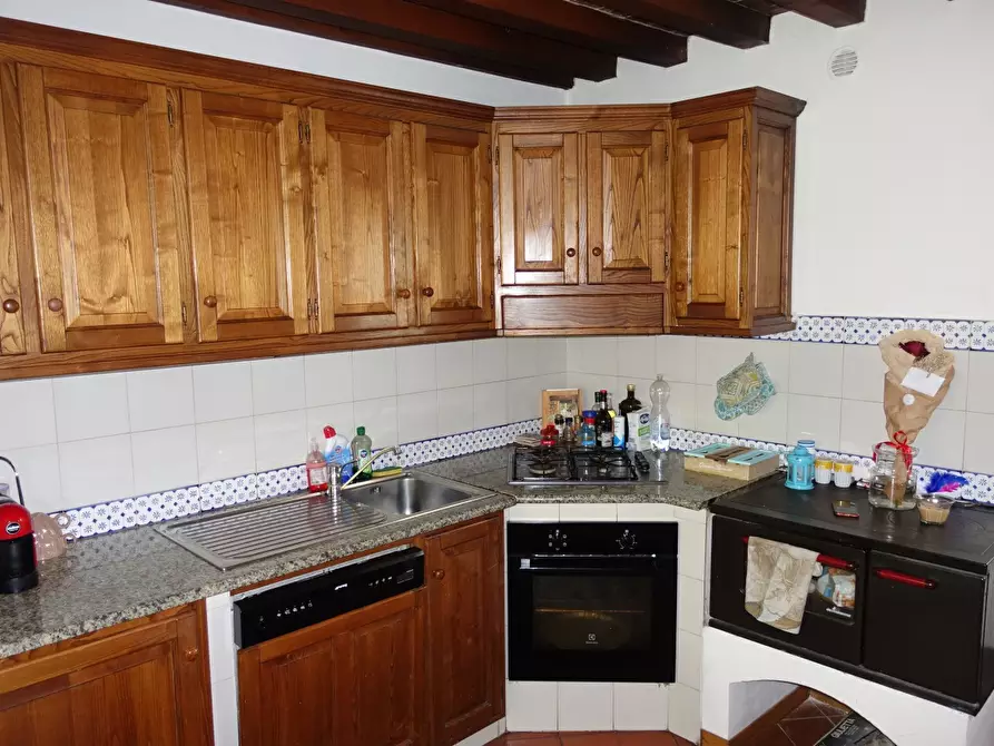 Immagine 45 di Appartamento in vendita  in Piazza Paolo Uccello 22 a Pratovecchio Stia