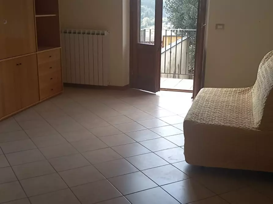 Immagine 11 di Appartamento in vendita  in strada regionale consuma 70 a Castel San Niccolò