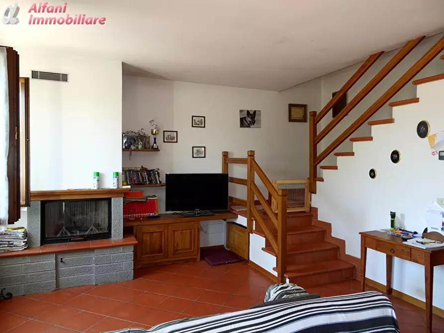 Immagine 7 di Villetta a schiera in vendita  a Castel San Niccolò