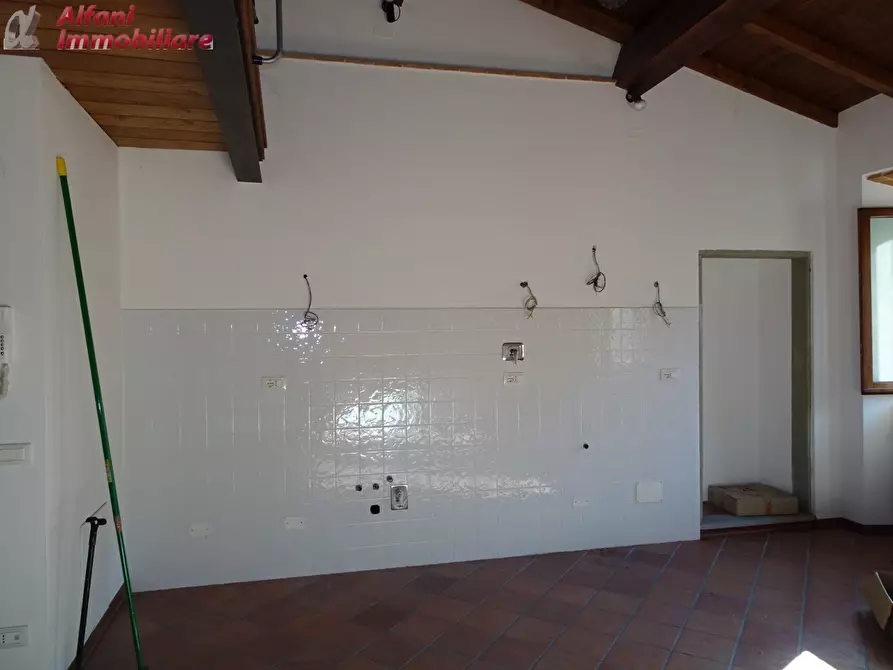 Immagine 10 di Appartamento in vendita  a Castel San Niccolò