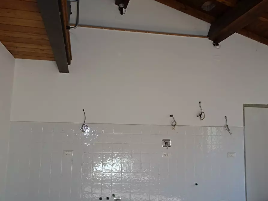 Immagine 11 di Appartamento in vendita  a Castel San Niccolò