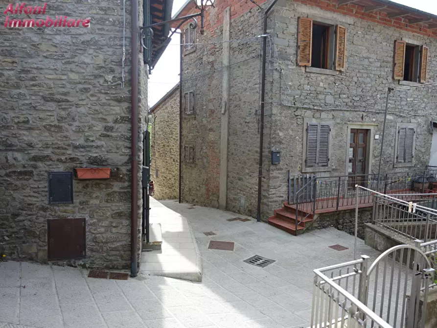 Immagine 1 di Casa semindipendente in vendita  in Via Casina 12 a Poppi