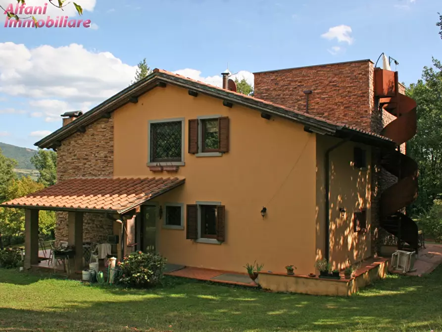 Immagine 6 di Villa in vendita  a Bibbiena