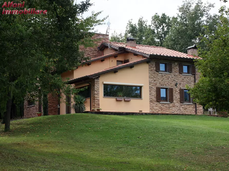 Immagine 48 di Villa in vendita  a Bibbiena