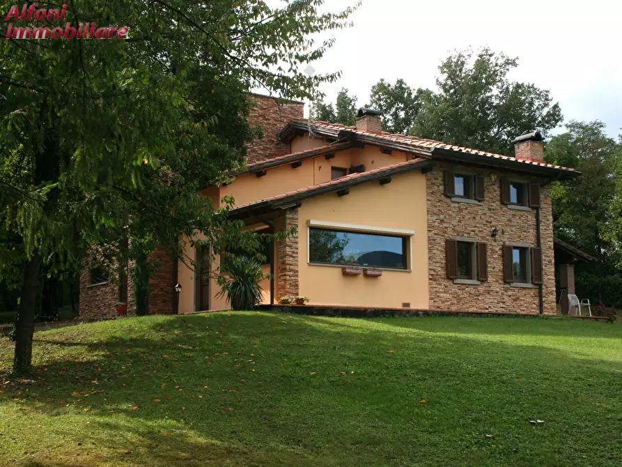 Immagine 49 di Villa in vendita  a Bibbiena