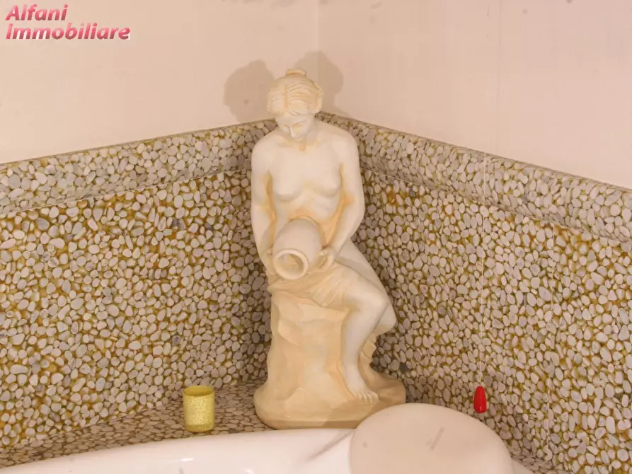 Immagine 82 di Villa in vendita  a Bibbiena