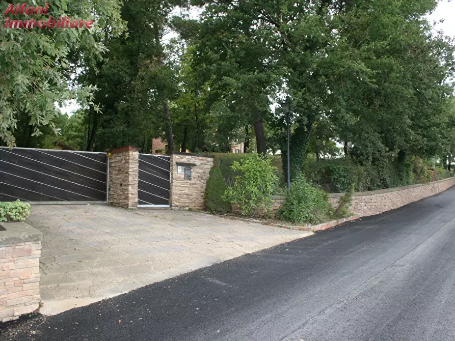 Immagine 89 di Villa in vendita  a Bibbiena