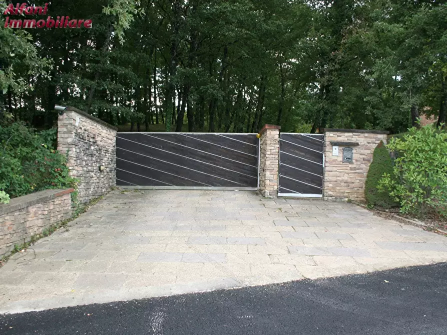 Immagine 90 di Villa in vendita  a Bibbiena