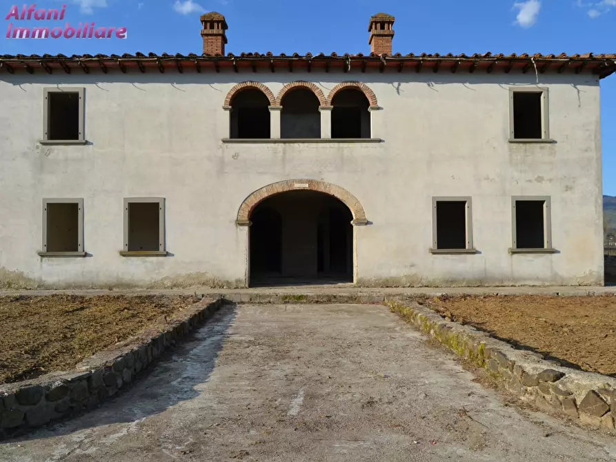 Immagine 2 di Villa in vendita  in via rignano a Bibbiena