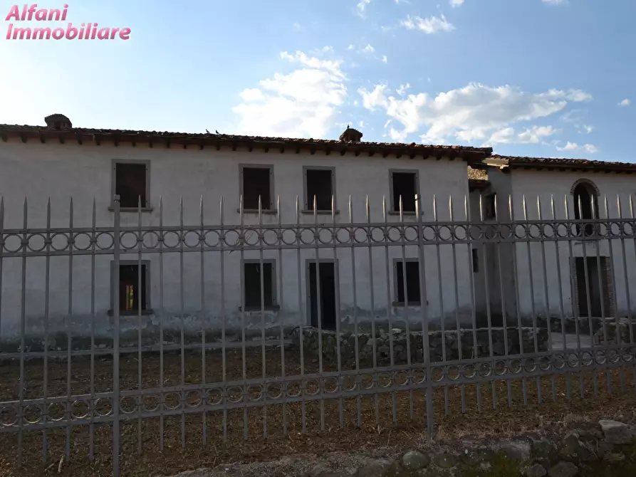 Immagine 7 di Villa in vendita  in via rignano a Bibbiena