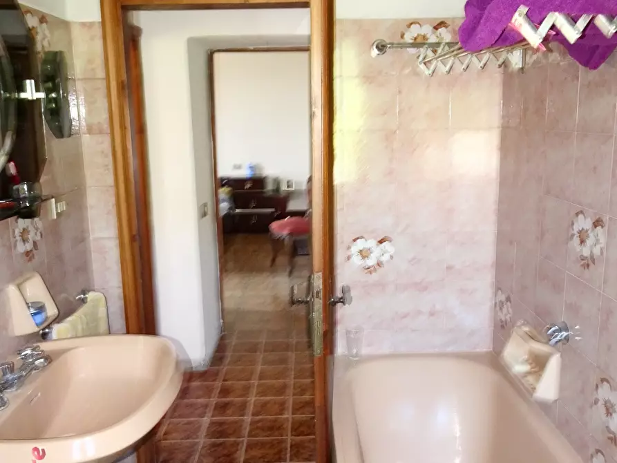 Immagine 7 di Casa semindipendente in vendita  in LOC. BARIBOLLE a Castel San Niccolò