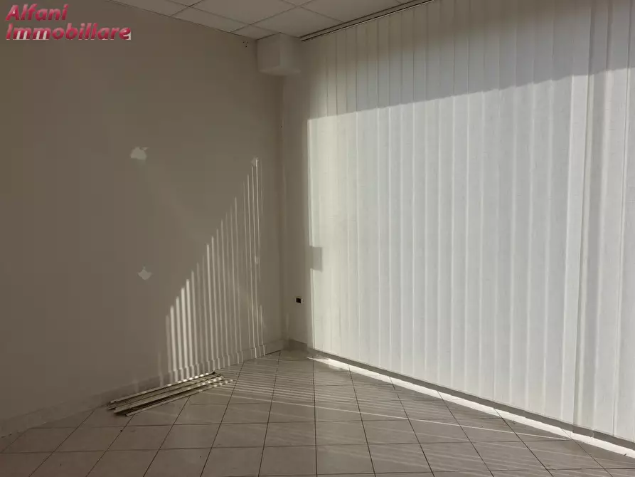 Immagine 2 di Locale commerciale in vendita  in LOC. PALAZZETTO a Bibbiena