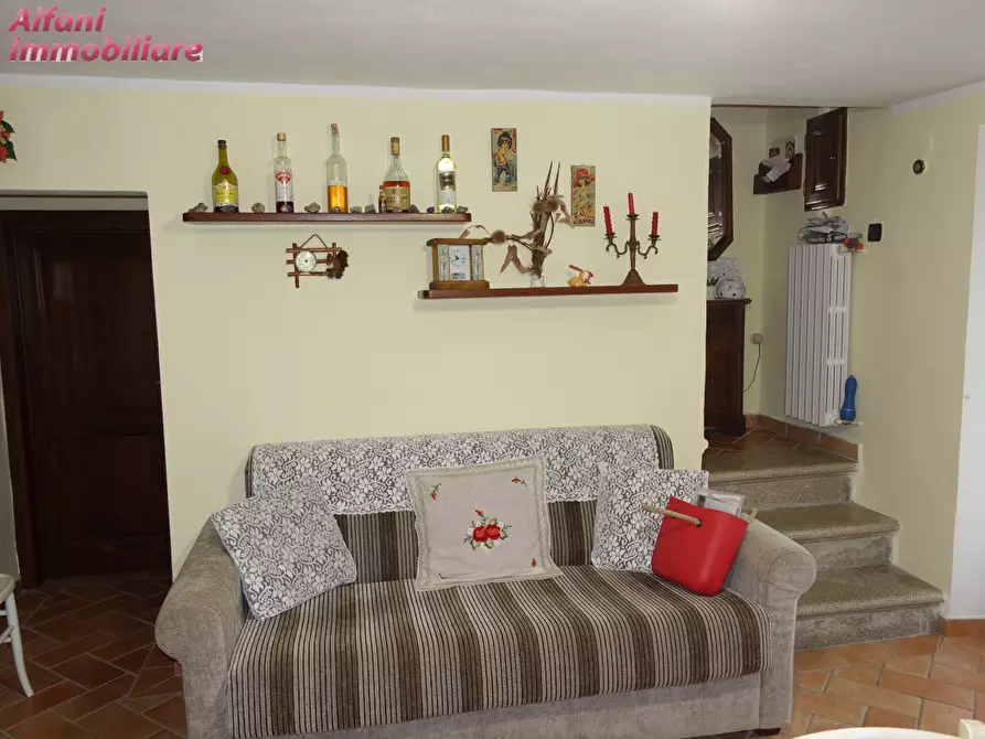 Immagine 12 di Casa semindipendente in vendita  in Loc. Battifolle a Monte a Castel San Niccolò