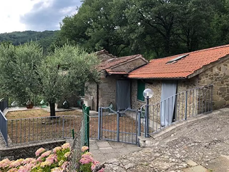 Immagine 1 di Casa indipendente in vendita  in località le Terracce a Bibbiena