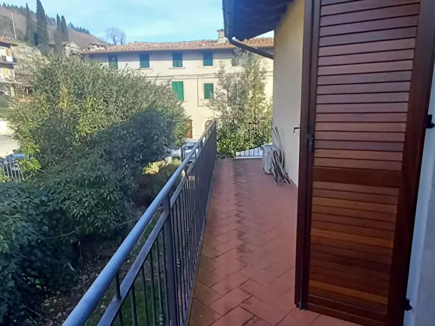 Immagine 2 di Casa semindipendente in vendita  in via Doccia 9 a Castel San Niccolò