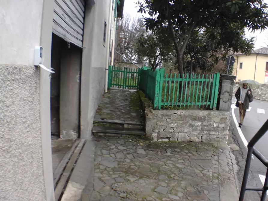 Immagine 23 di Casa semindipendente in vendita  in via Giuseppe Garibaldi 3-5 a Bibbiena