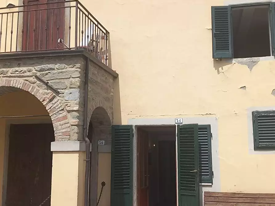 Immagine 1 di Appartamento in vendita  in piazza San Pietro 54 a Capolona