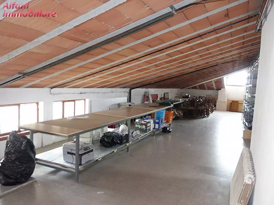 Immagine 3 di Laboratorio in vendita  in VIA CASA SILLI a Bibbiena