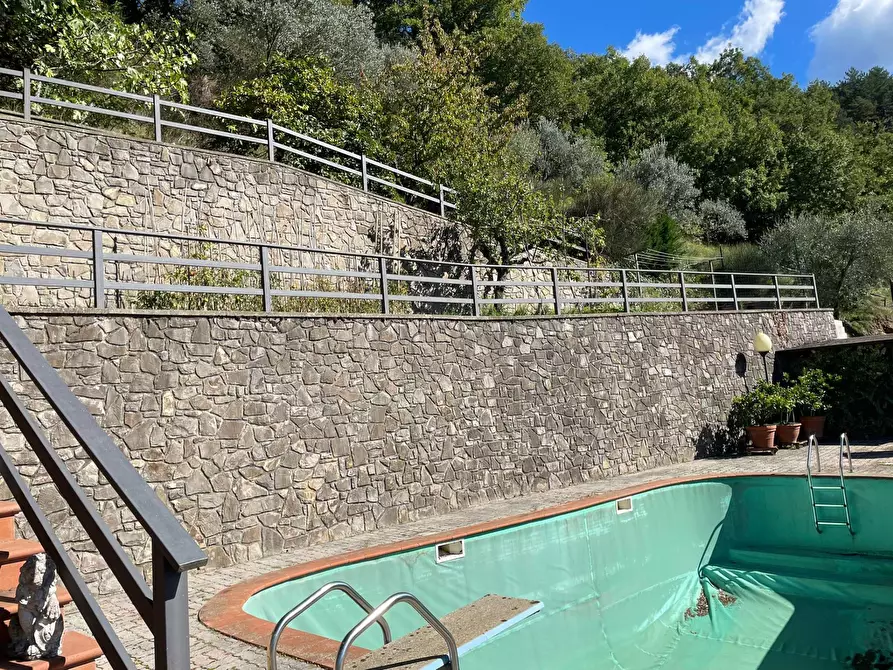 Immagine 5 di Villa in vendita  in VIA VILLAGGIO BENEDETTI 35 a Capolona