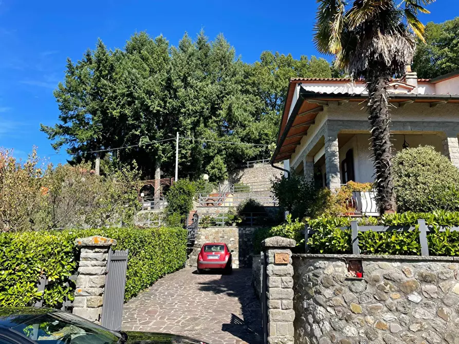 Immagine 3 di Villa in vendita  in VIA VILLAGGIO BENEDETTI 35 a Capolona
