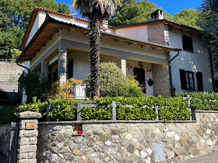 Immagine 2 di Villa in vendita  in VIA VILLAGGIO BENEDETTI 35 a Capolona