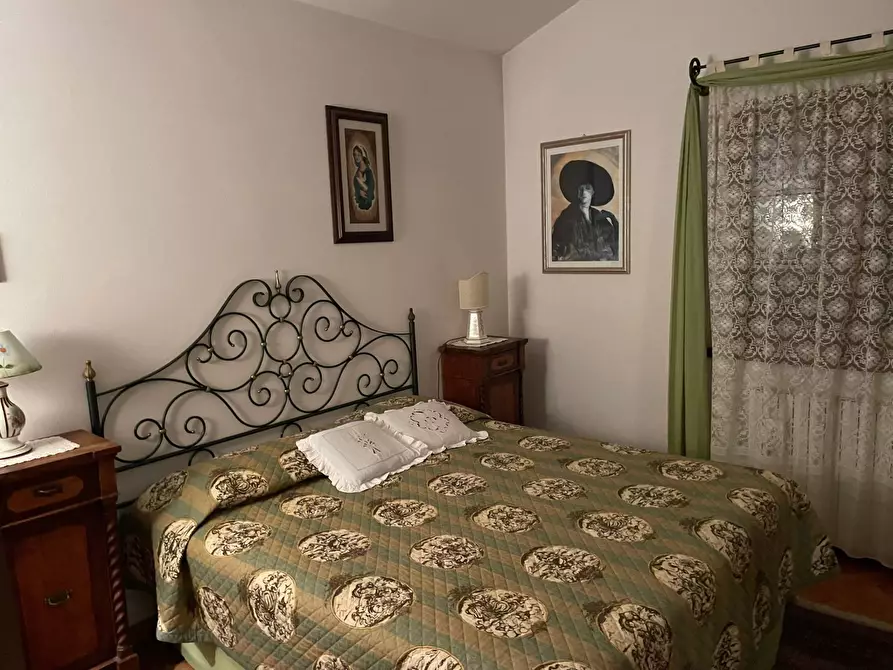 Immagine 26 di Villa in vendita  in VIA VILLAGGIO BENEDETTI 35 a Capolona