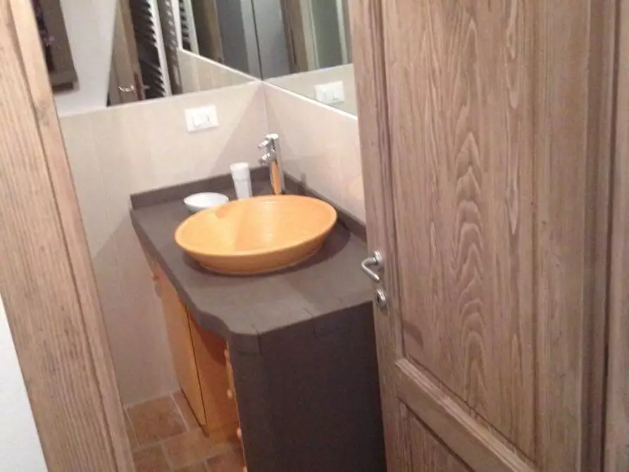 Immagine 14 di Appartamento in vendita  in Via della Porta a Poppi